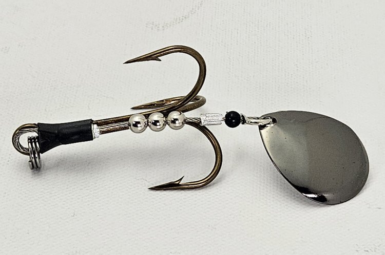 NOISEMAKER Mustad 6/0 Black Nickle